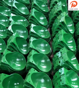 鋳鉄製家畜用水入れ